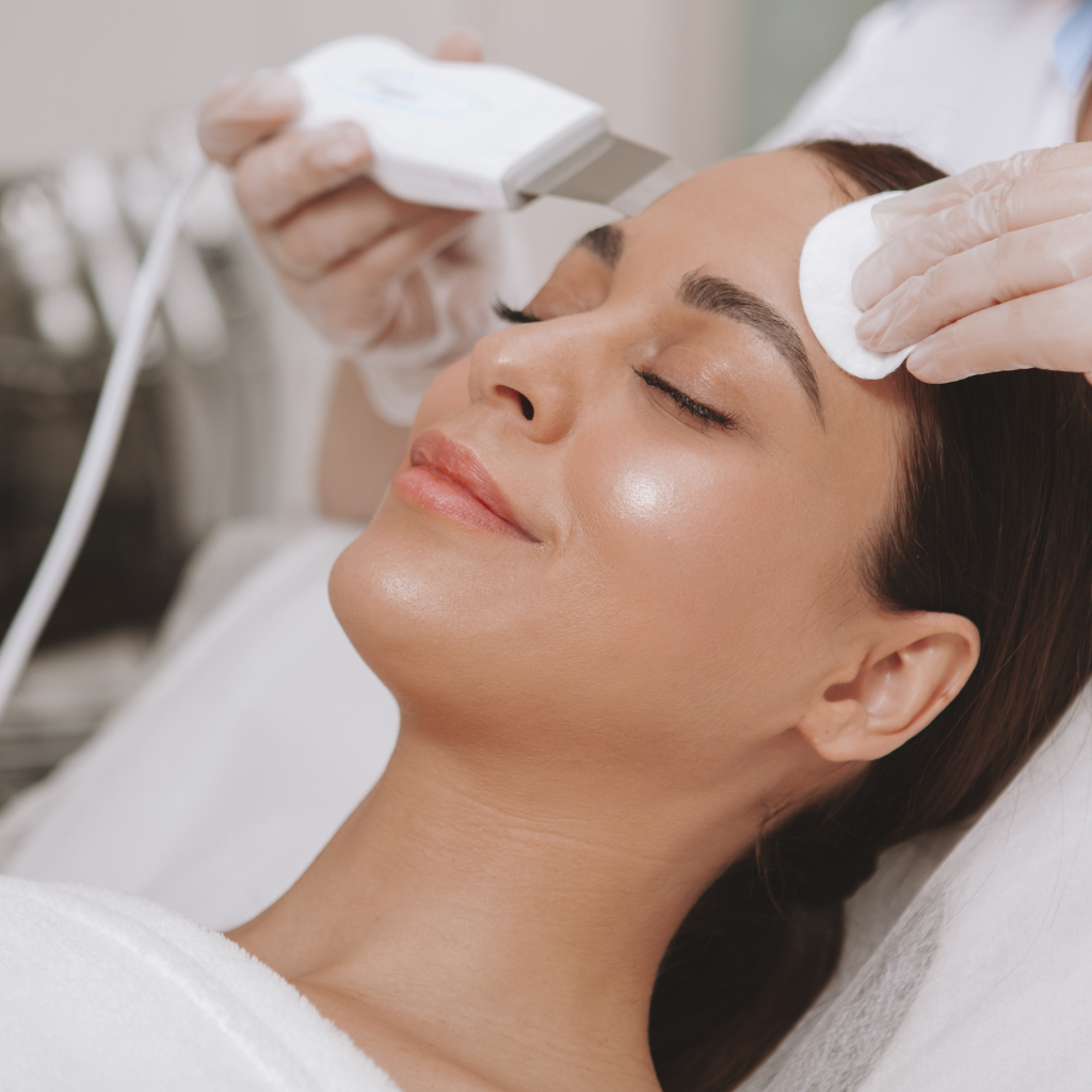 Stretch marks treatment session.